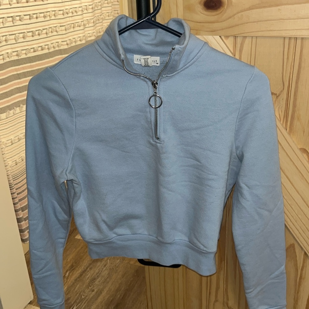 sweatshirt
